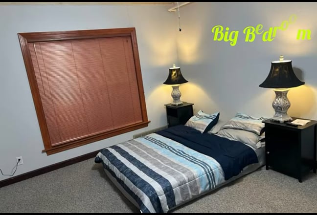 Room for Rent in Villa Park / Lombard / Elmhurst. Main Photo