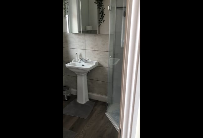 Video 1: Bedsit area