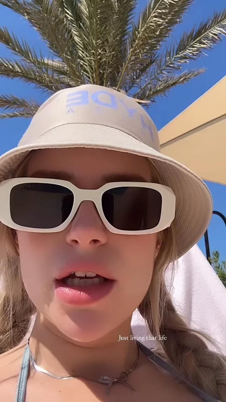 A14D7BB59B3426AEB2CE928762ECAABD_video_dashinit
