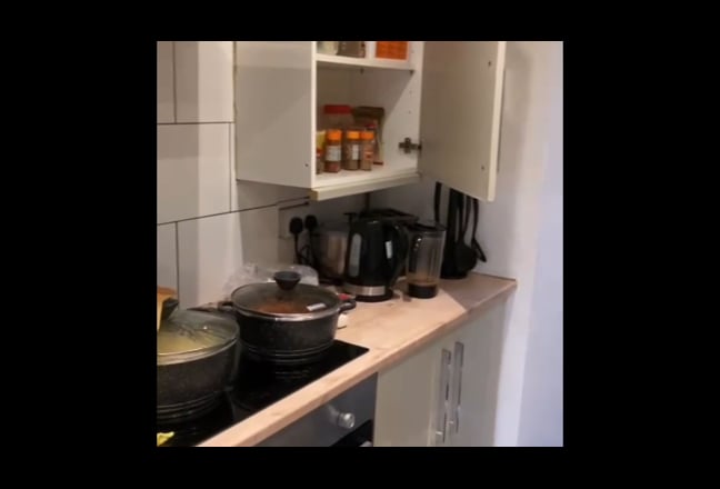 Large Double Room-All Bills ,1Gb Internet &Cleaner Main Photo