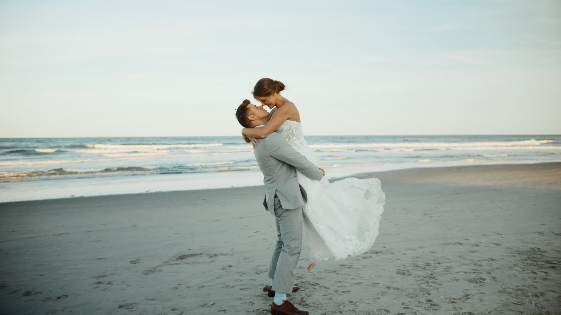 Romantic Beach Wedding at Icona Avalon | Ashley & Alexander