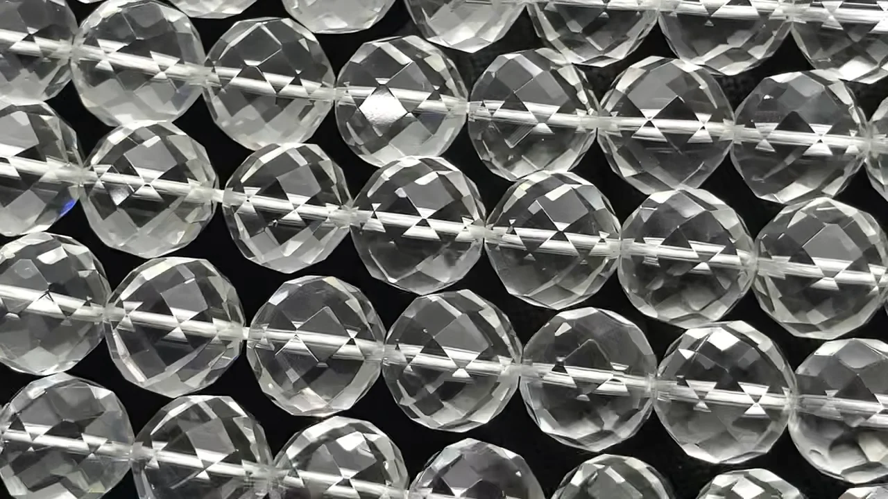 クリスタル　溶錬水晶 クリスタル(溶錬水晶) 64面セミラウンドカット6mm 1連｜天然石ビーズの