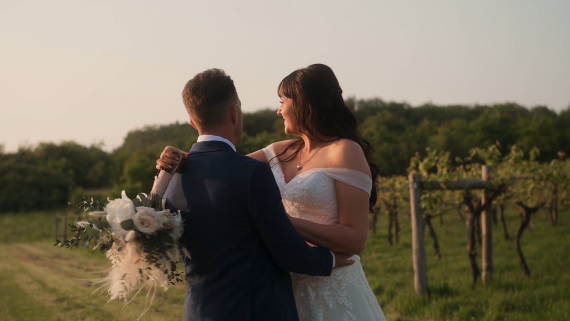 Jamie & Sian - Wickham Estate