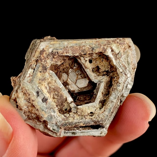 Muscovite (unusually skeletal crystal)
