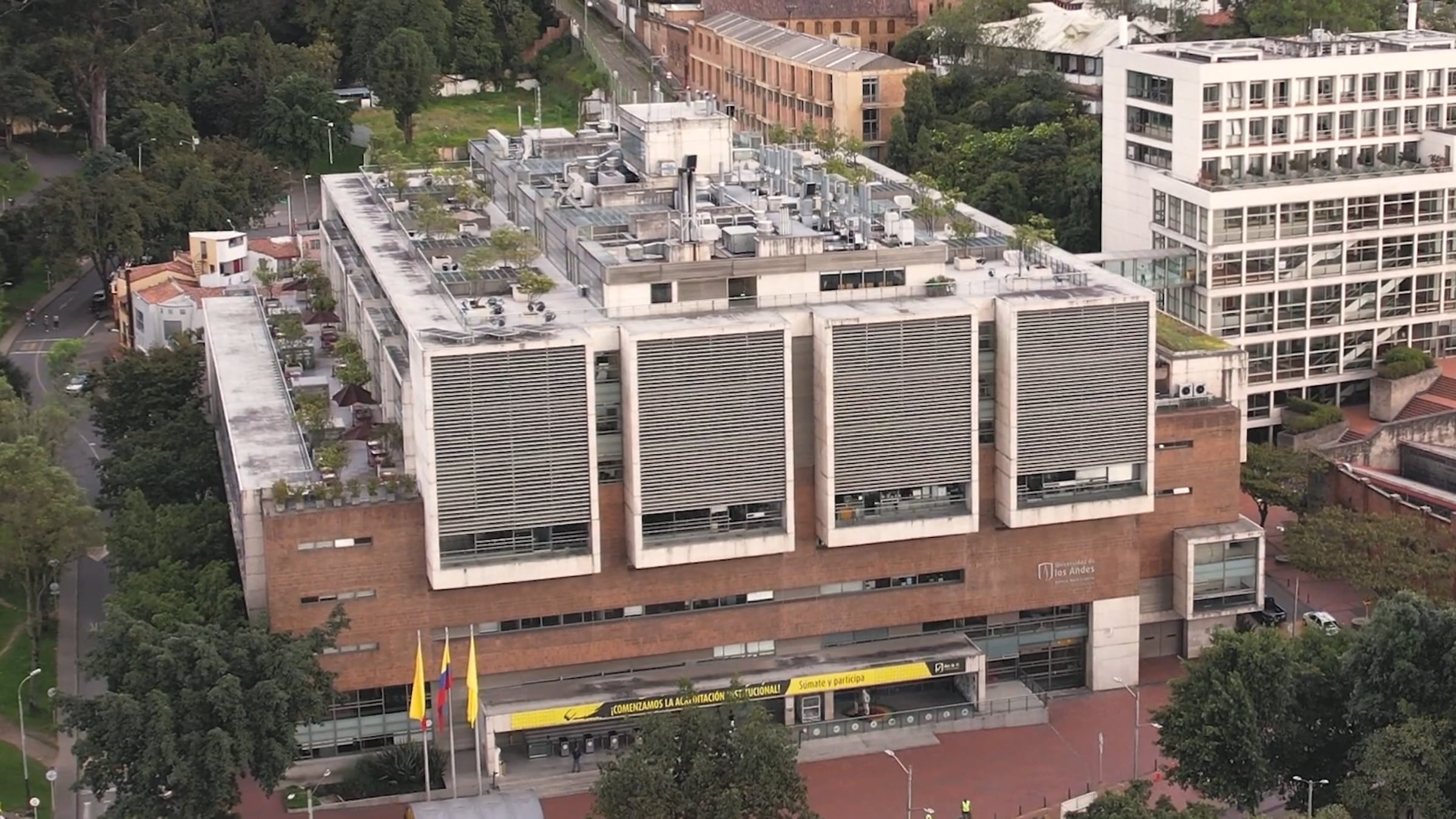 Universidad de los Andes — Facultad de Derecho