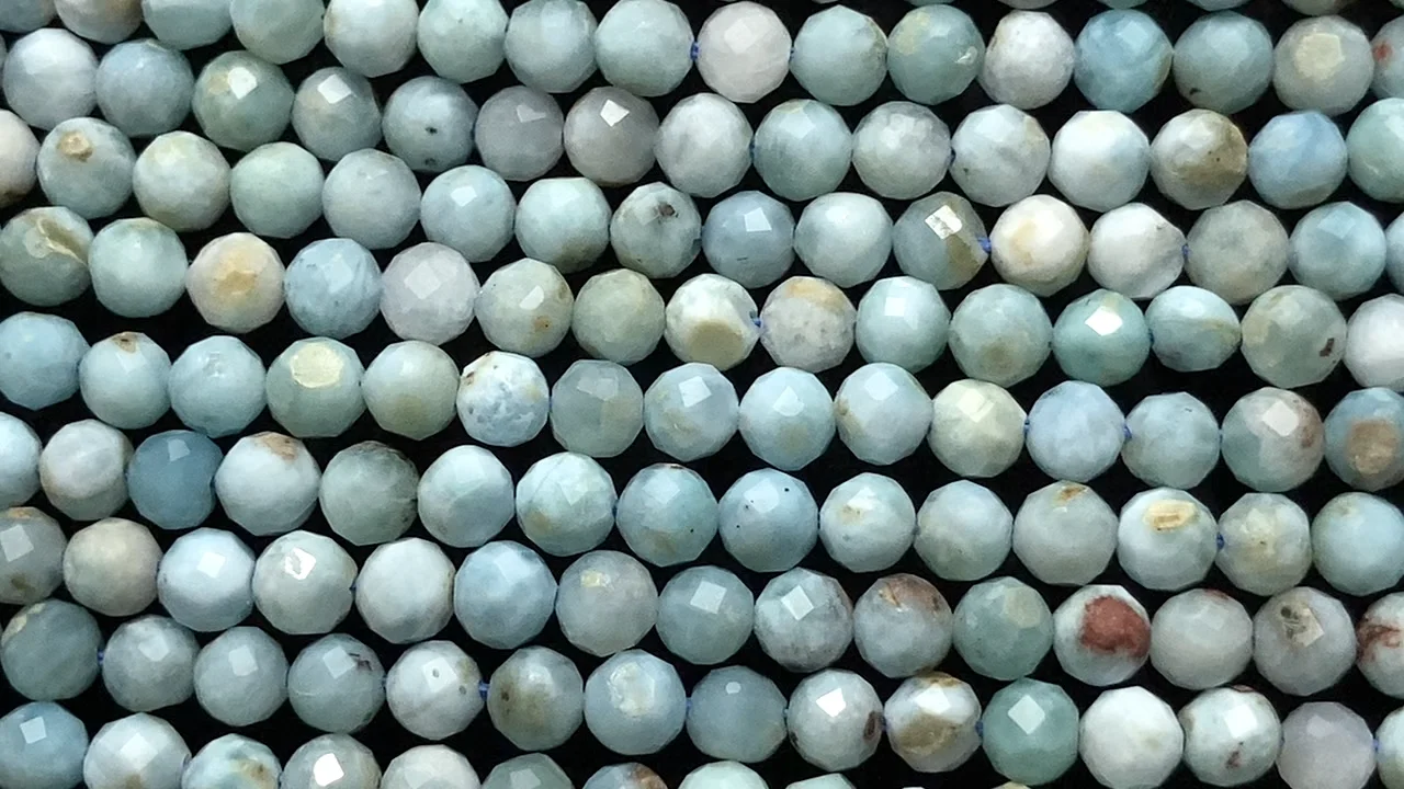 ラリマー ラウンドカット4mm 半連/1連｜天然石ビーズの卸問屋・通販