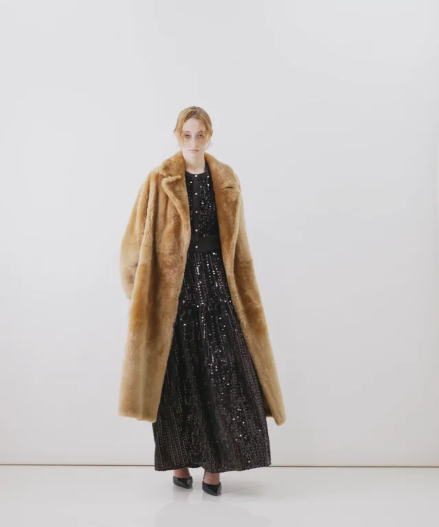 ダブルスタンダードsov. リアルムートンコート 異例 