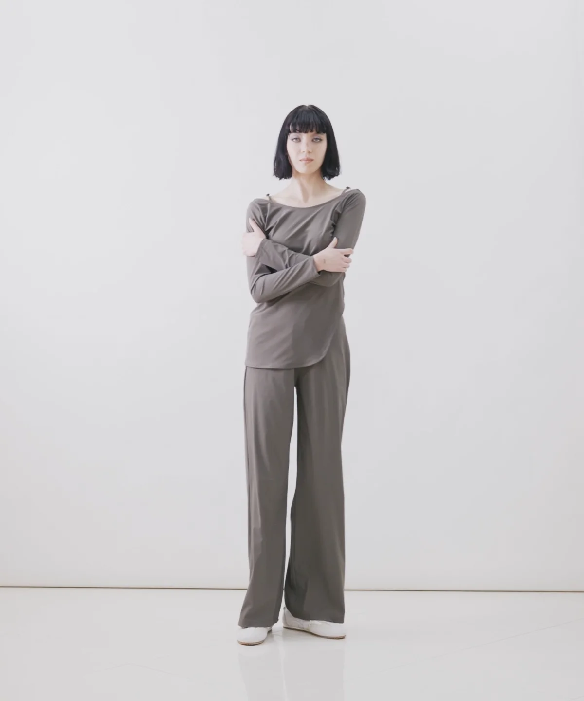 ESSENTIAL / トリコットジャージーイージーパンツ ESSENTIAL
