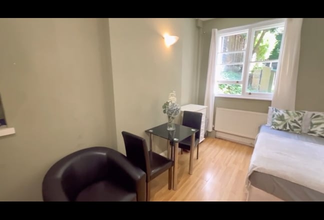 Self-Contained double studio in Notting Hill Gate Main Photo