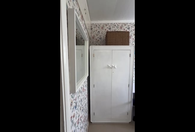 Single Room in Comfy Family Home - Available ASAP Main Photo