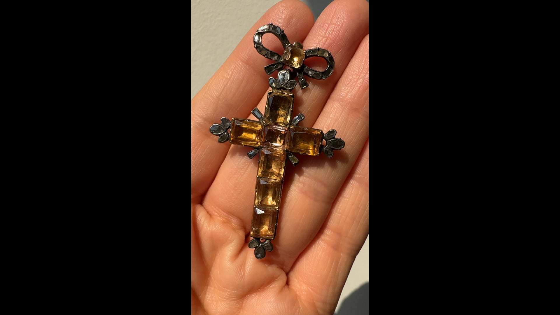 Pendentif Crucifix Vintage Or & Diamants