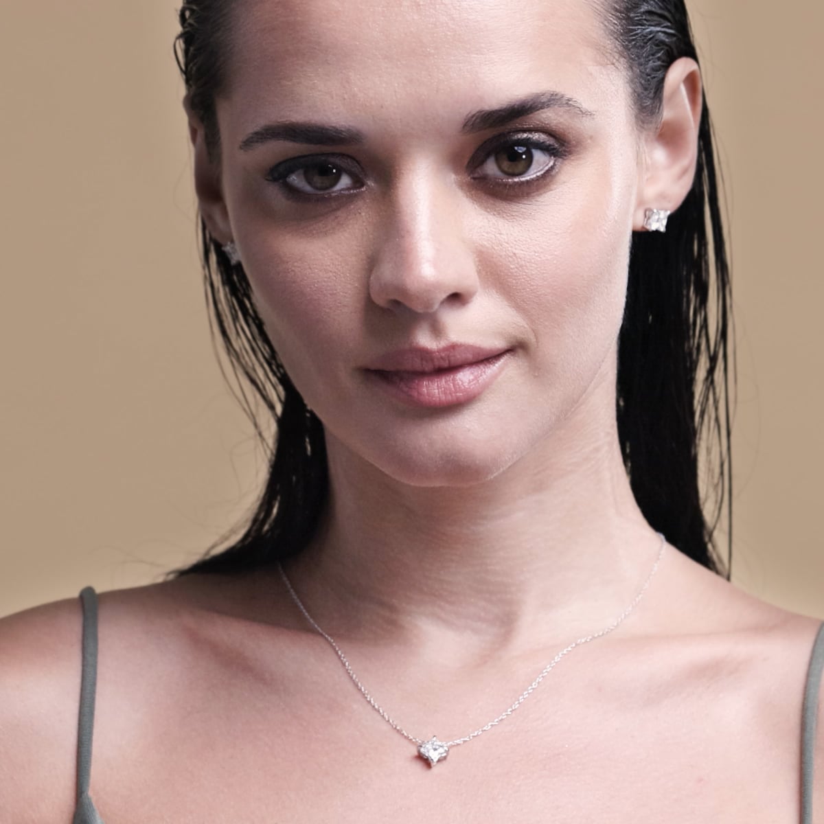 product video 2 for Muse - Floral Cut Diamond Pendant