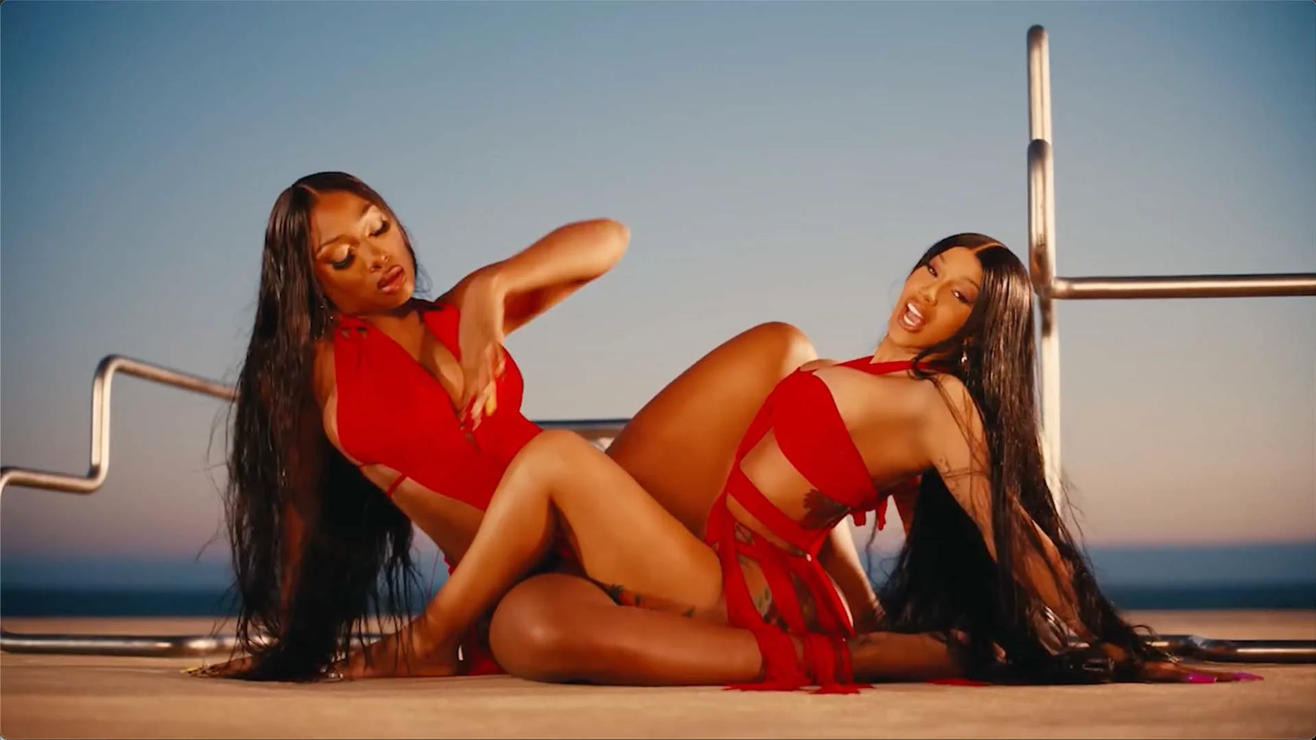 Cardi B - Bongos (feat. Megan Thee Stallion) | Videos & Movies on
