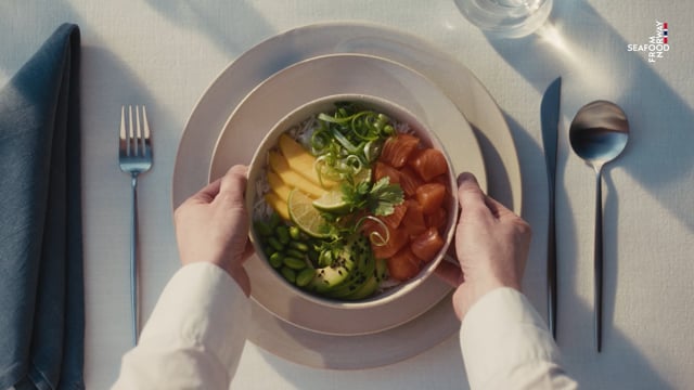 deVine Voices Native French Male Voiceover Seafood from Norway Commercial