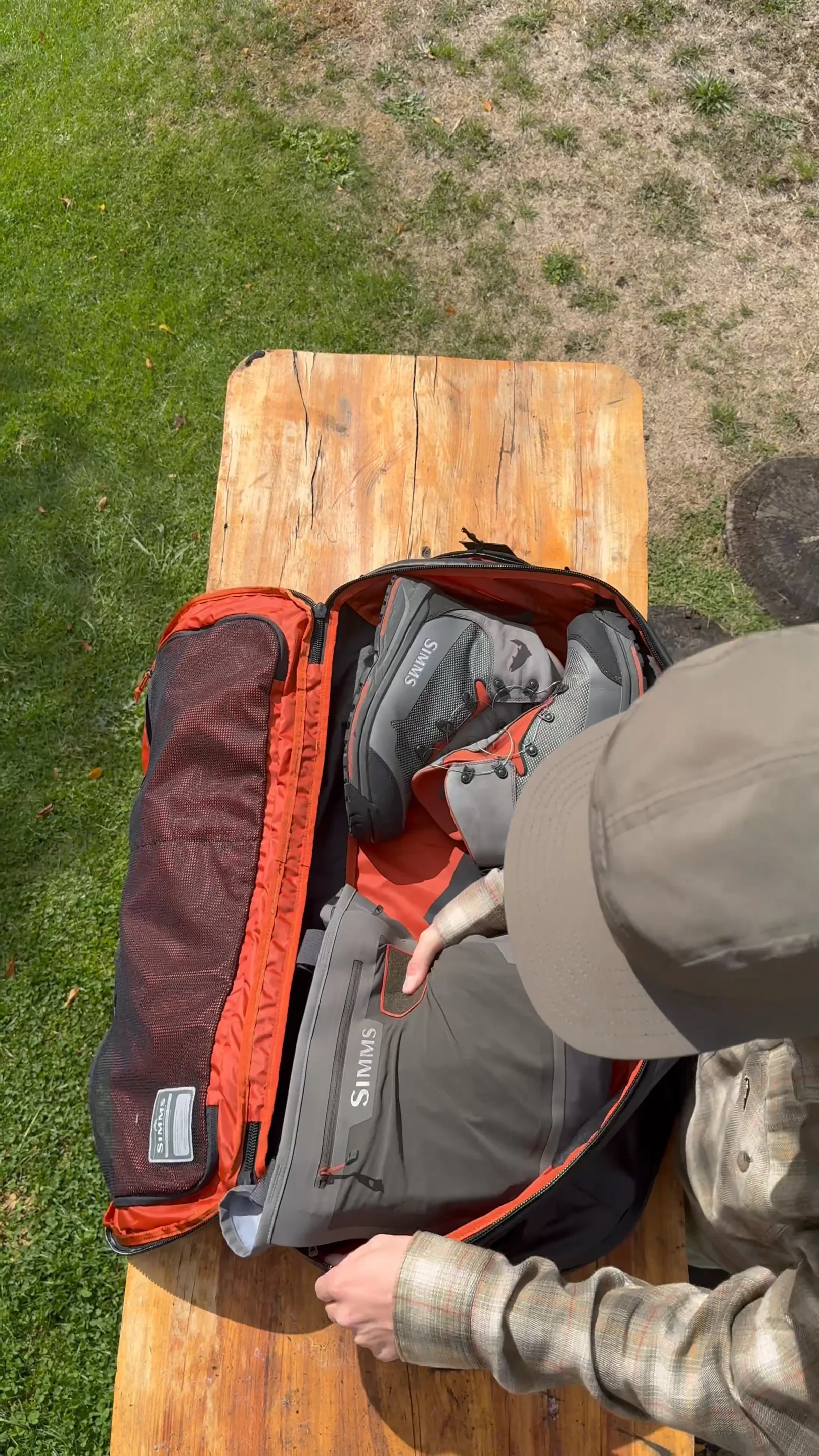 SIMMS シムス トラウト アウトライン フーディ US-M フィッシング