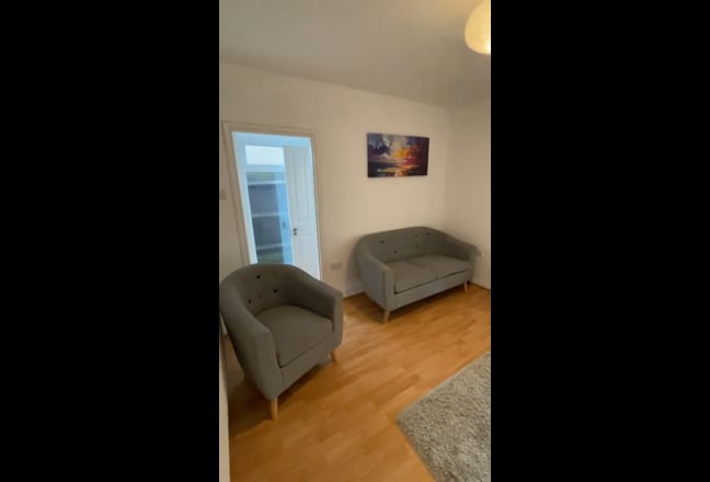One Double Room Available Now!  🎉🎉 Main Photo
