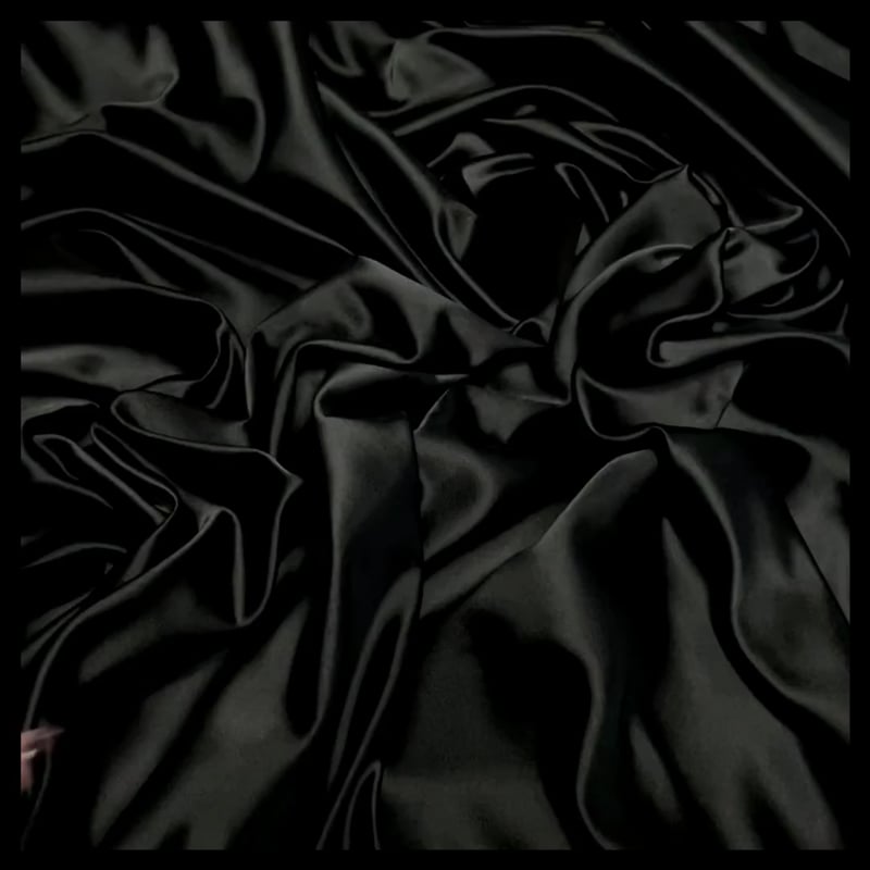 Vidéo: Satin duchesse - Noir