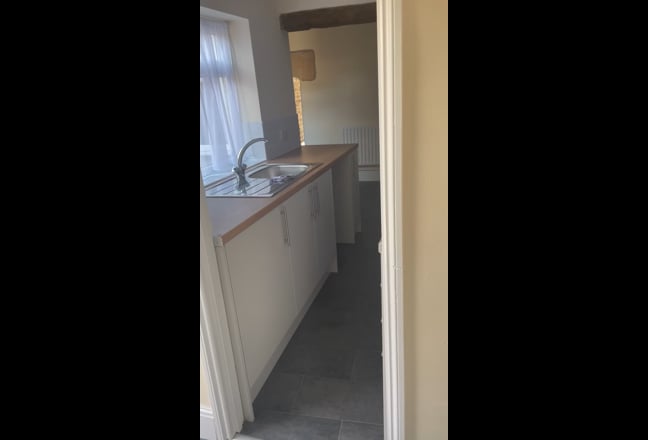 2 Bedroom cottage Terrace available Main Photo
