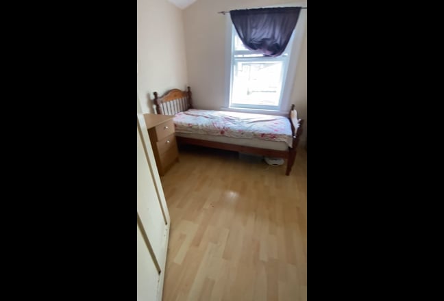 Single room available to rent in Plaistow  Main Photo