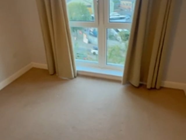 1 big double bedroom available to rent as soon as  Main Photo