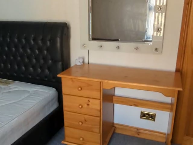 Spacious Furnished Double Room to let.  Main Photo