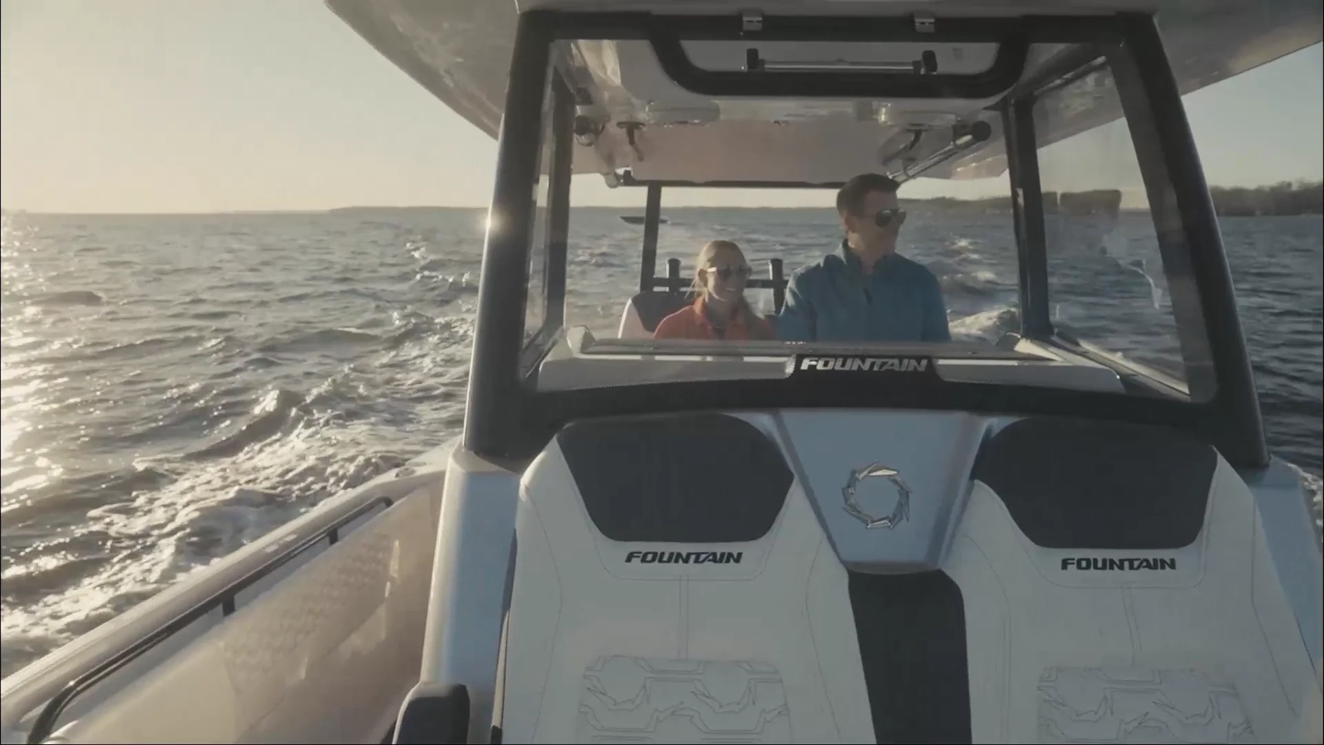 32SCX - Fountain Powerboats