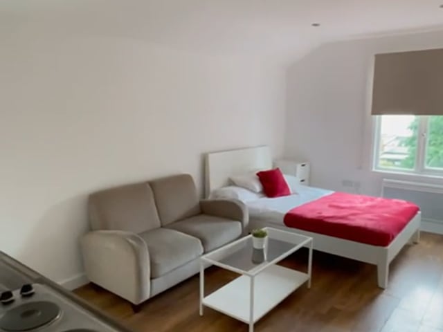 Fully Furnished Studio Flat Available September Main Photo