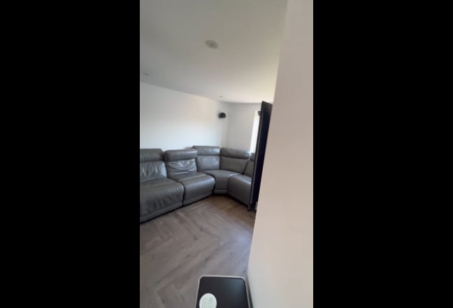 Ensuite Room Available Now  Main Photo