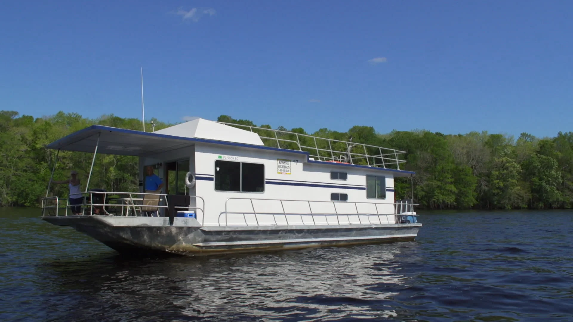 Florida Houseboat Rentals Explore The 10 Sleeper Executive Houseboat