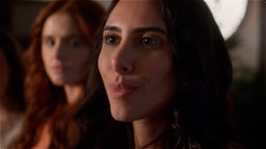 Isa como Farah em “A Rainha da Pérsia”