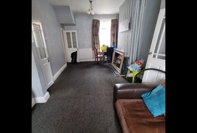 4 Bedroom House ( available rooms as well) Main Photo