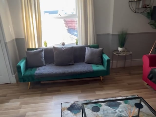 Spacious furnished high quality  1 bed flat  Main Photo