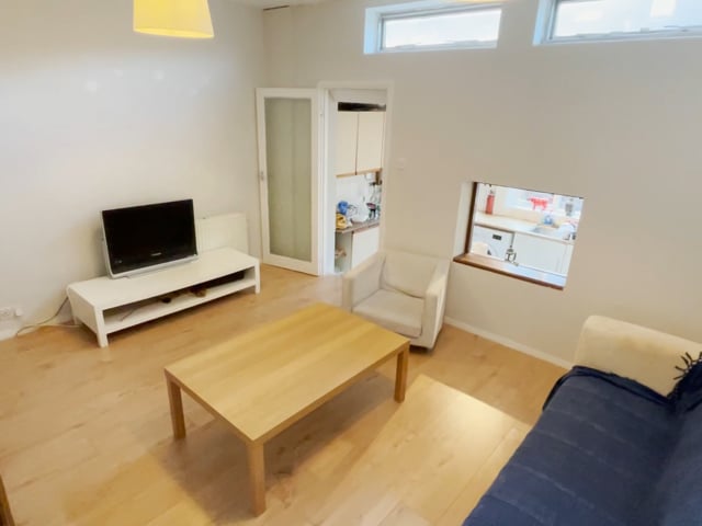 Dbl Room. £785/mth All incl. Garden. 5mins tube Main Photo