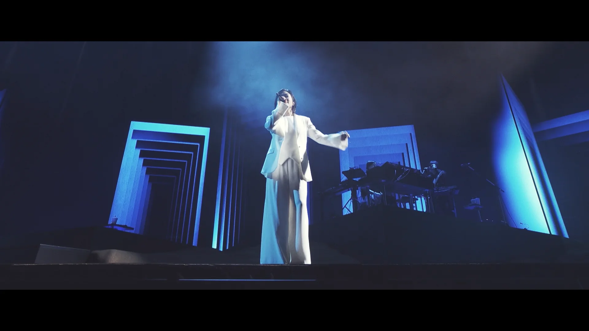 Hikaru Utada | Science Fiction Tour — F9