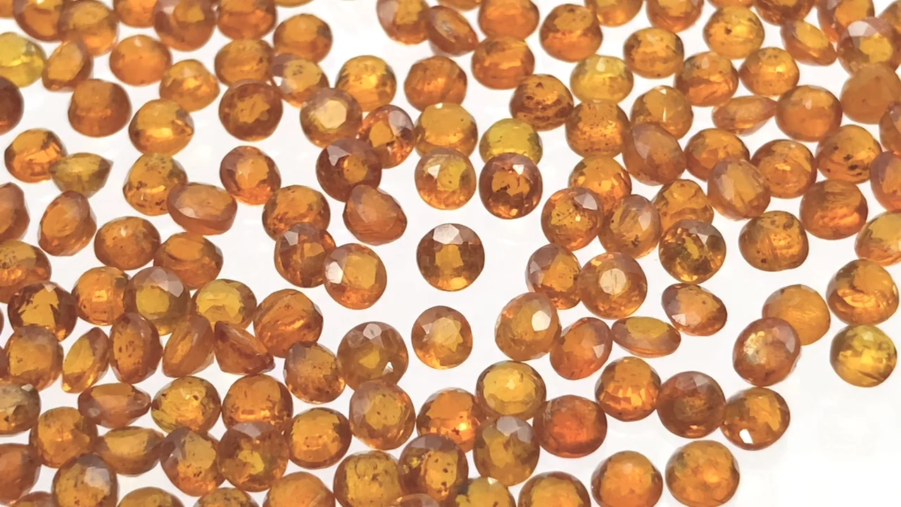 オレンジカイヤナイト ルース ラウンドファセットカット3×3mm 10粒