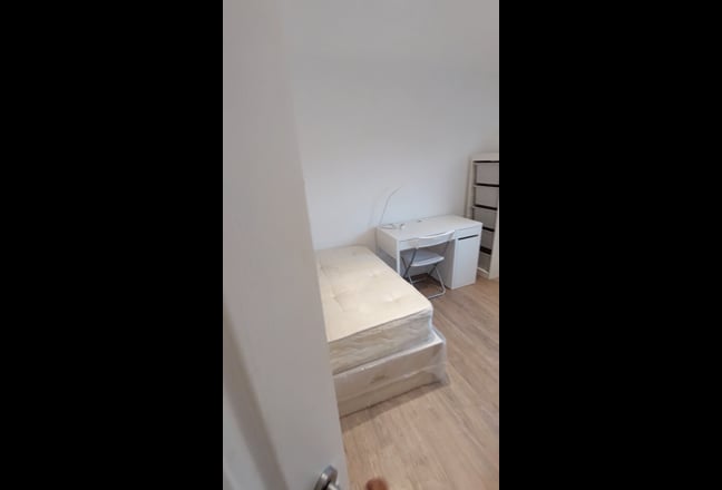 New Ensuite Double Rooms Near Plaistow Station Main Photo