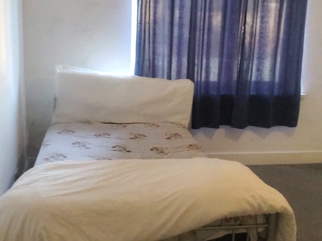 One king size double room available in Romford  Main Photo