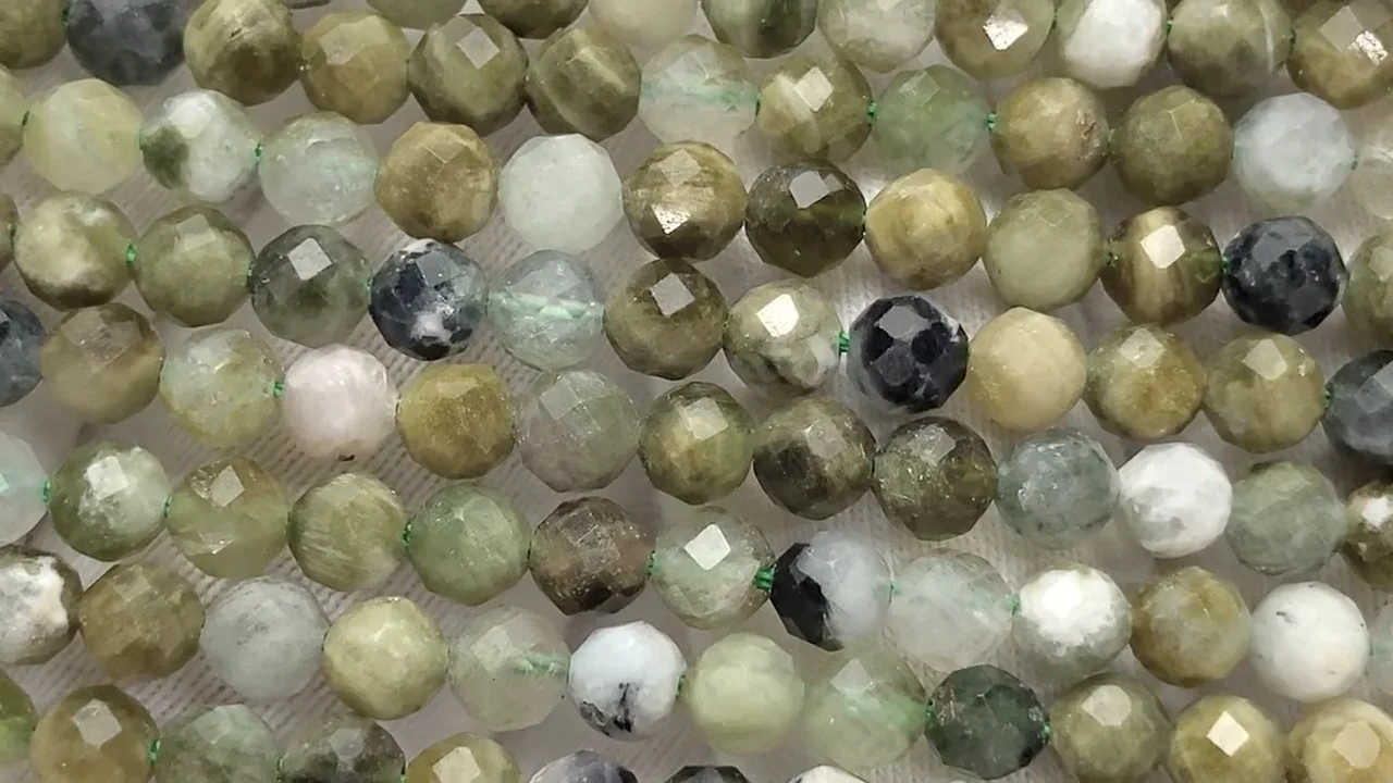 グリーントルマリン ラウンドカット4.5mm 1連｜天然石ビーズの卸問屋