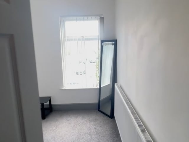 🏡New room available in the heart of Widnes ✨ Main Photo