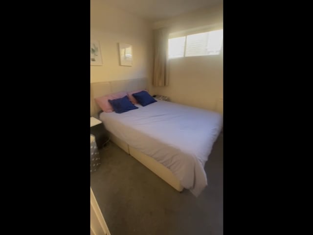 1 double BR in 3 BR flat,  24hr porter Main Photo