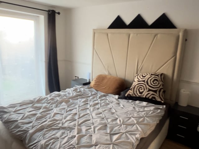 2 double rooms available  Main Photo