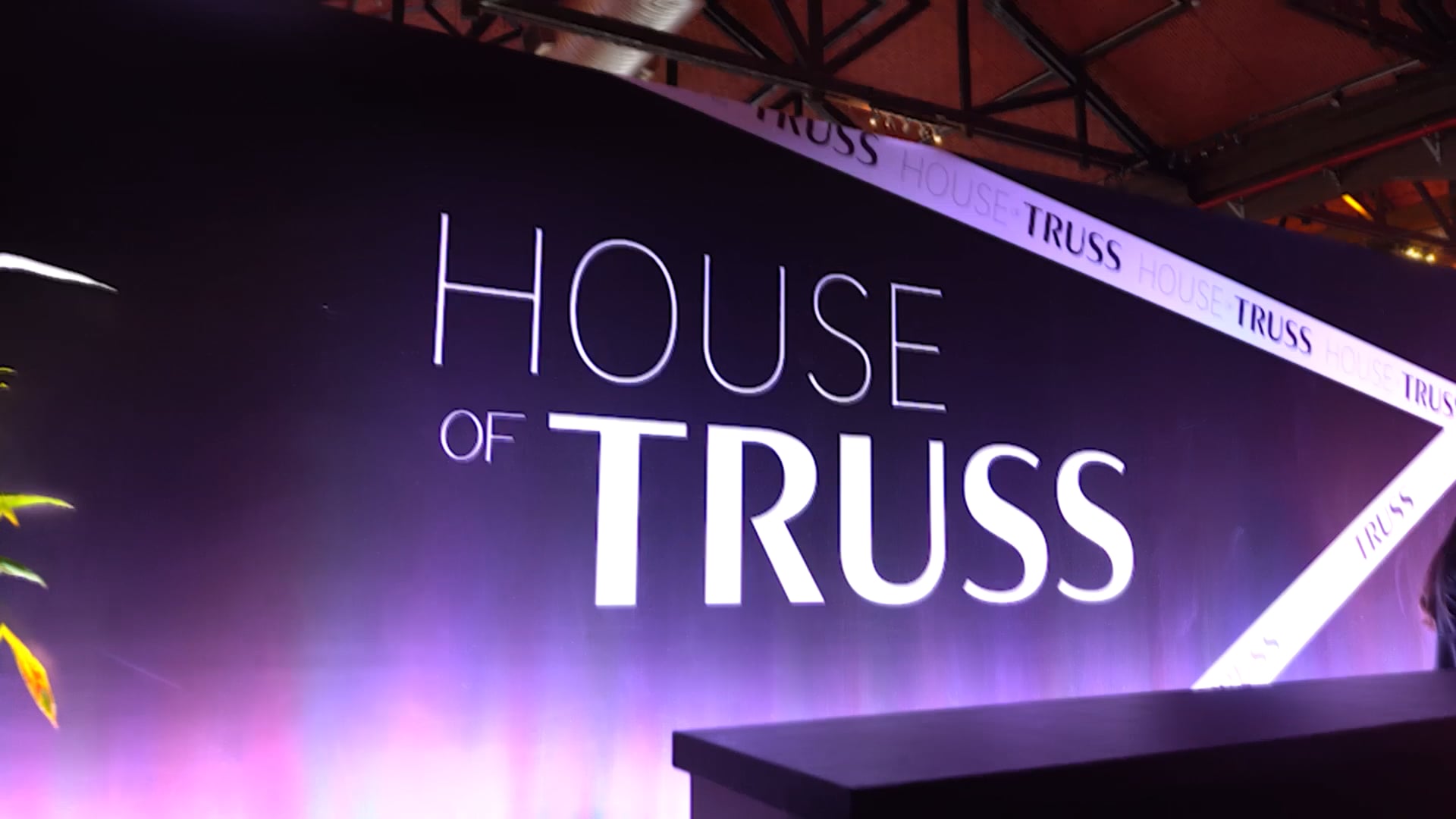 HOUSE OF TRUSS