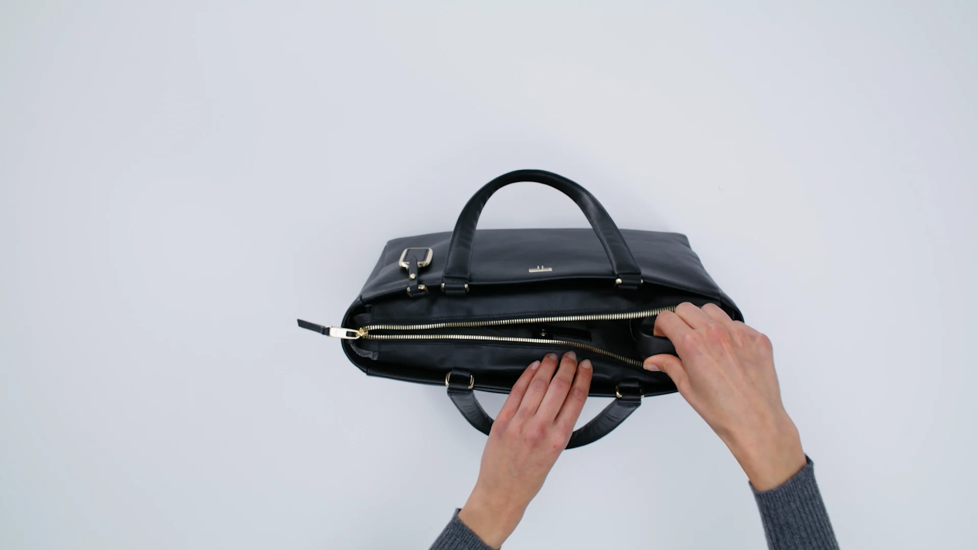 Vail Medium Tote in Black/Light Gold | Voyageur | TUMI Singapore