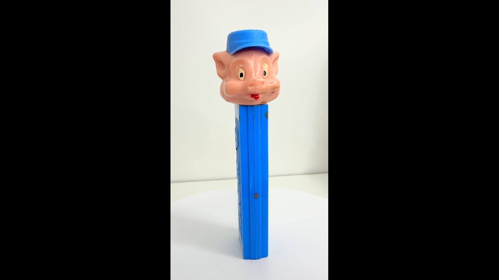 1970s Vintage Pez Pig Disney Candy Dispenser U.S Pat. 2.620.061 No 