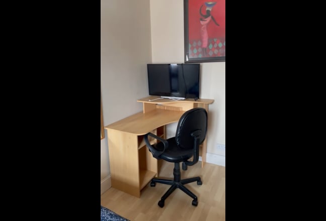  Spacious  double  room  -  single  female  pref Main Photo