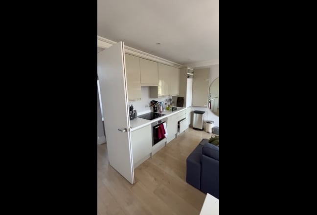 Room for Rent in Maida Vale - read description Main Photo