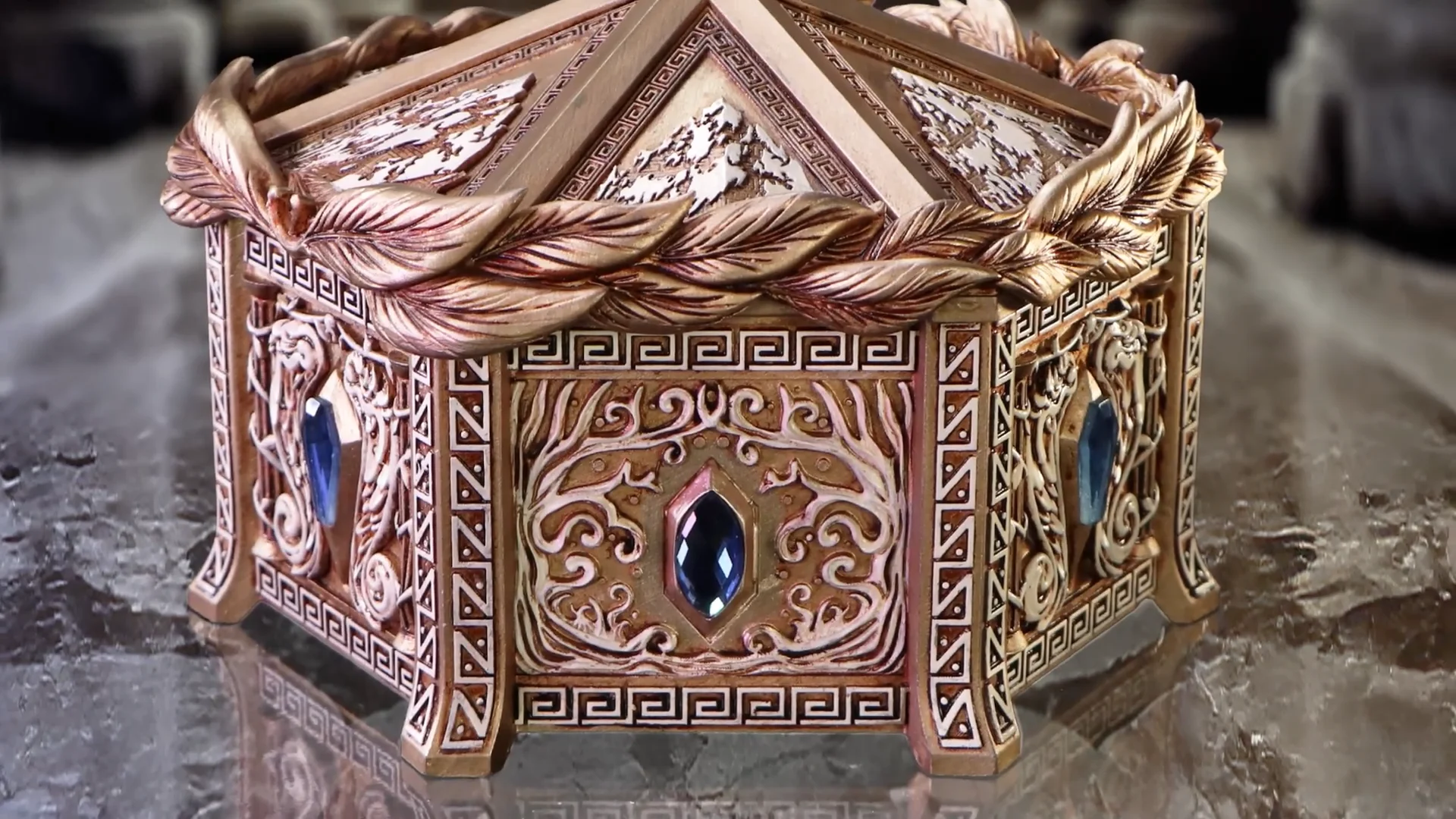 Pandora's Box 16.5cm