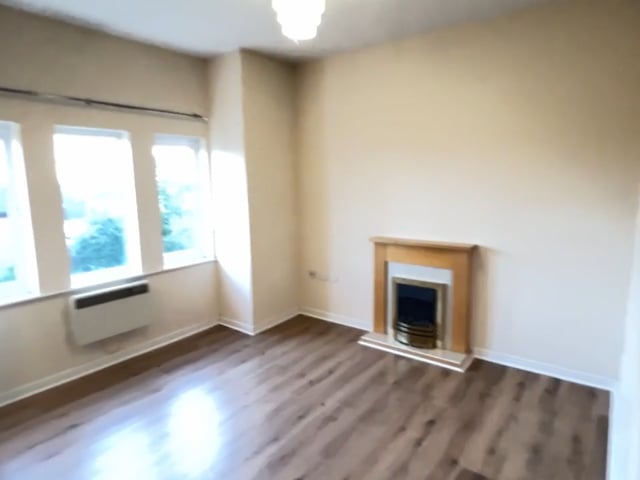 2 Bed spacious flat unfurnished includes Bills Main Photo