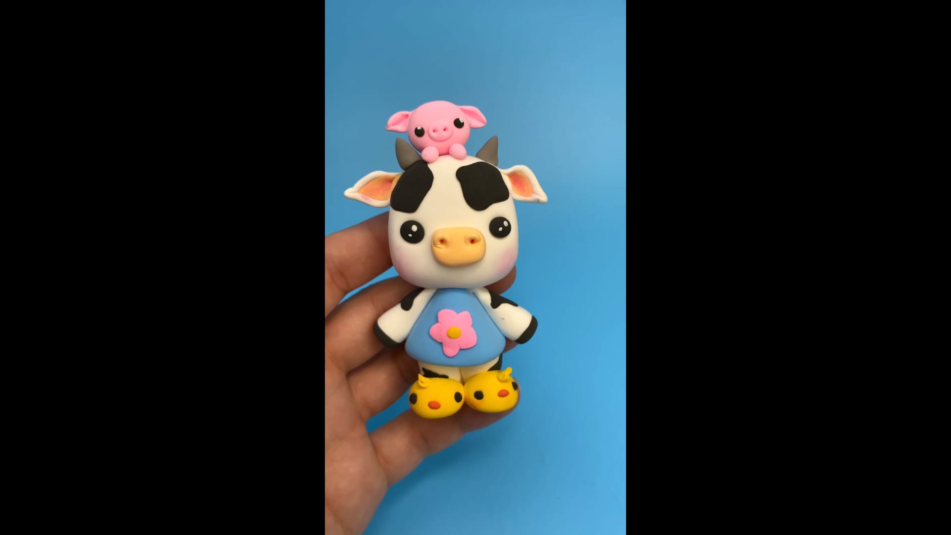 Лепим коровку Kawaii из Candy Clay