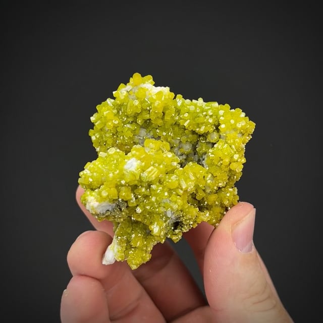 gemmy Pyromorphite xls on Quartz